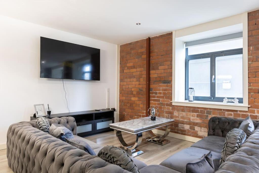 2 Bed Apartment With Pool Table Bradford  Dış mekan fotoğraf